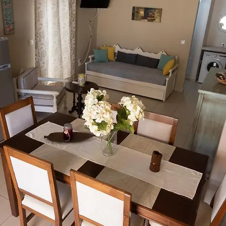 John&effie's ליגיה