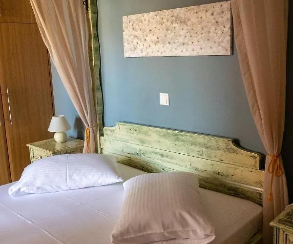 John&effie's Лигия